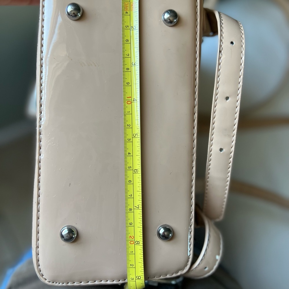 Backpack - Picture 6 of 7